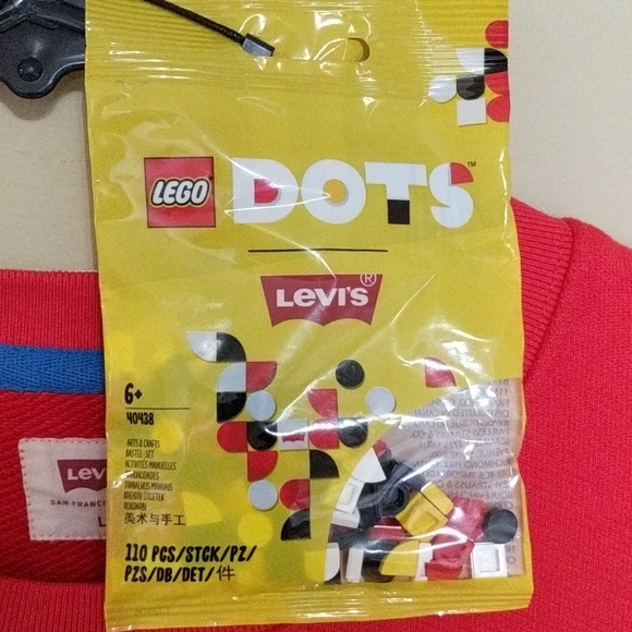 Levi's X LEGO Crewneck Sweater - Picture 4 of 9